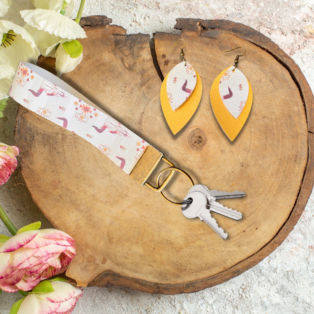 Southwestern Bull Wristlet and Earrings Set | Southwestern Jewelry | Vegan Leather Jewelry Set