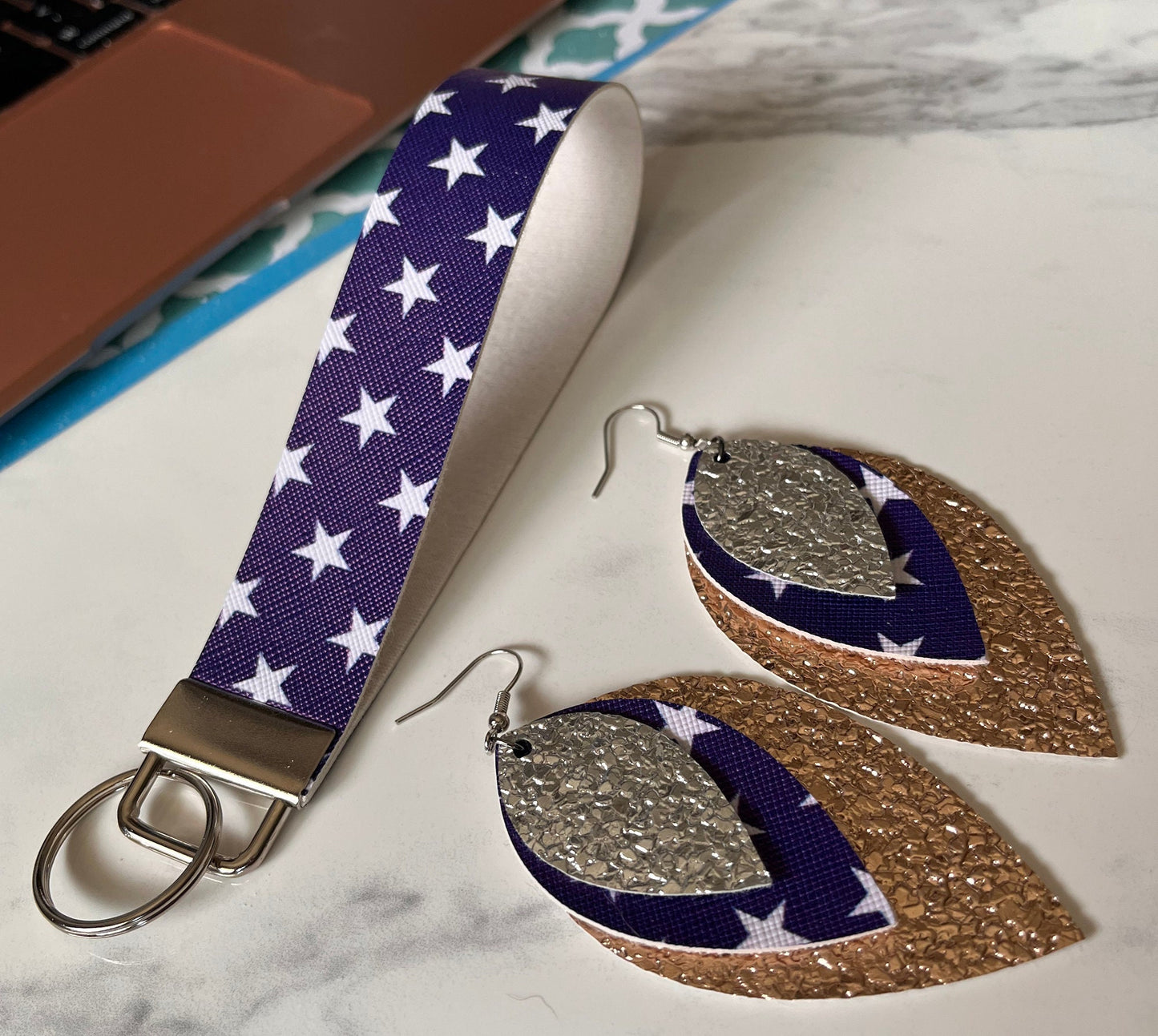 Blue and White Stars Wristlet and Earrings Set | 4th of July Wristlet and Earrings Set | Vegan Jewelry Set