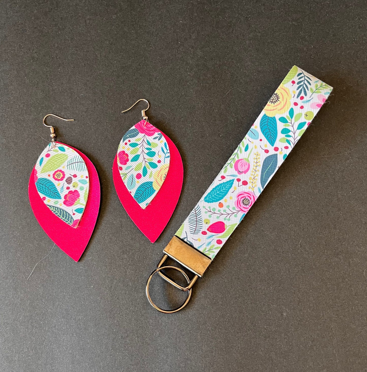 Floral Wristlet and Earrings Set | Flower Jewelry | Vegan Leather Jewelry Set