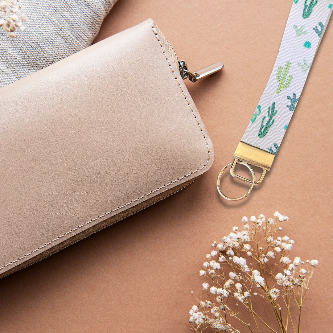 White Cactus Wristlet | Cactus Wristlet | Cactus Key Holder