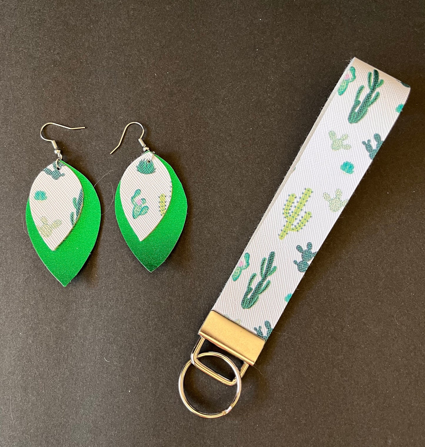 White Cactus Wristlet and Earrings Set | Cactus Jewelry | Vegan Leather Jewelry Set